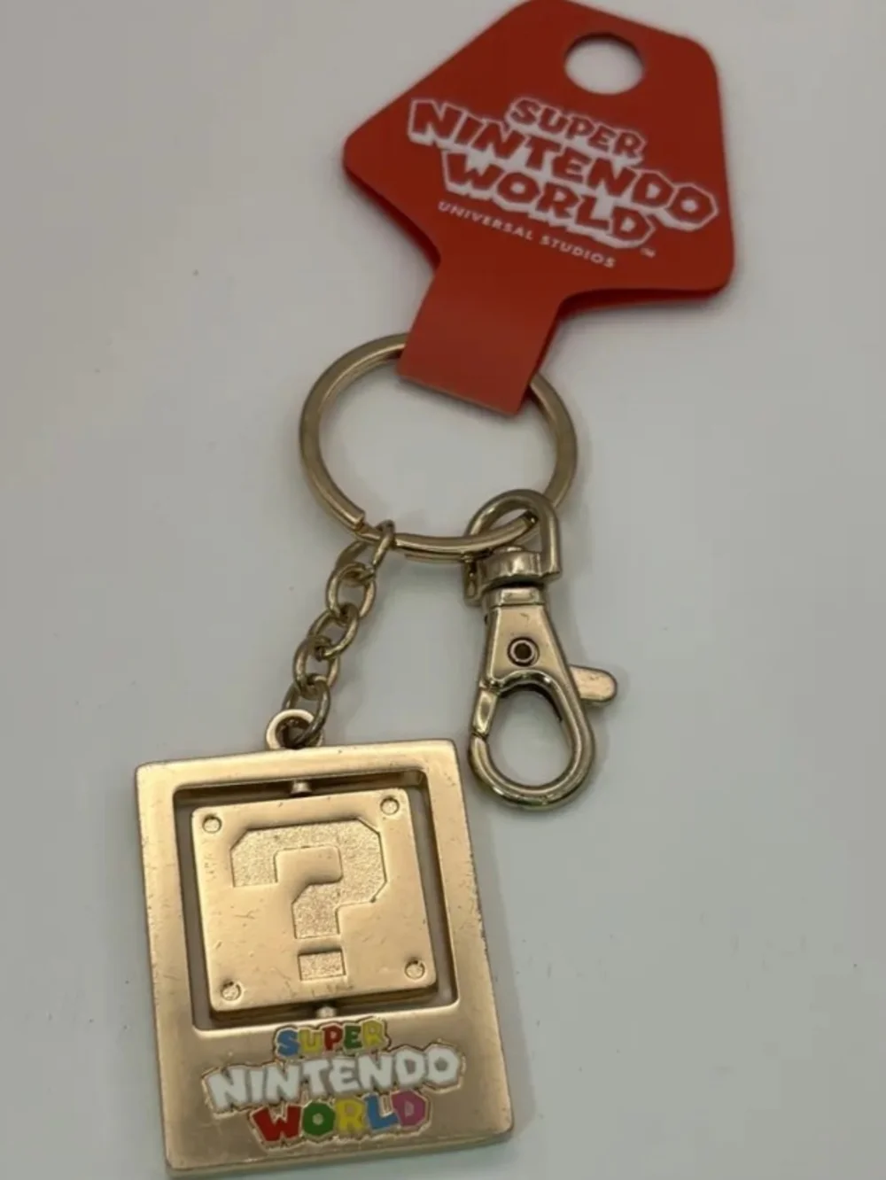 Universal Studios Hollywood Super Nintendo World Mario Spinning Keychain